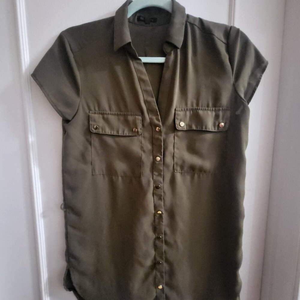 Dynamite Olive Green Utility Tunic Blouse – Gold Stud Hardware – Size xs